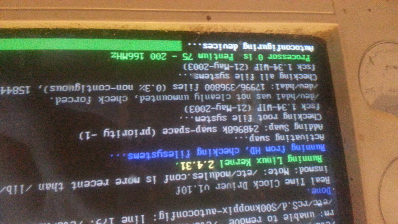 DSL  bootet eine antik Maschine
